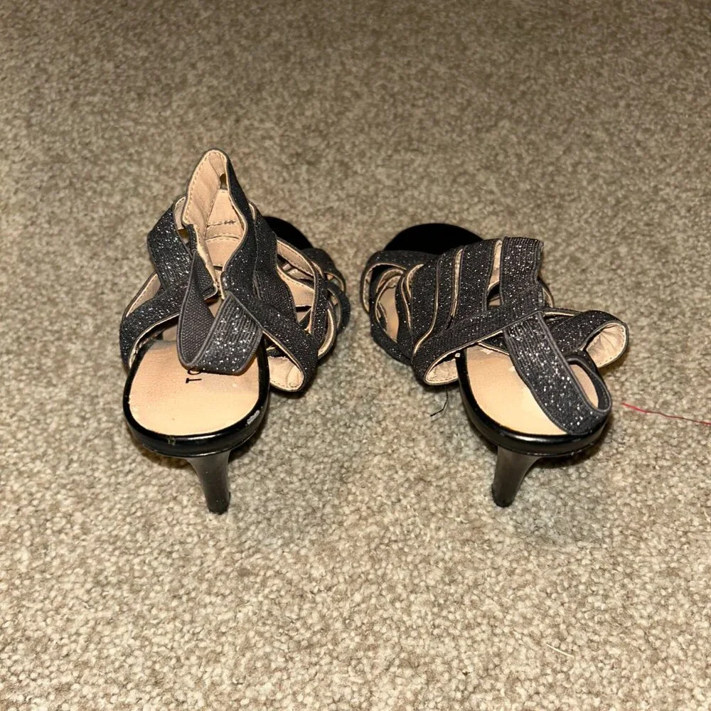 Heels - Picture 2 of 3